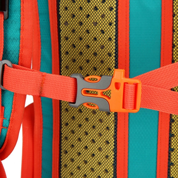 Mochila HydroPro: Mantenha-se Hidratado com Conforto e Estilo - Image 9